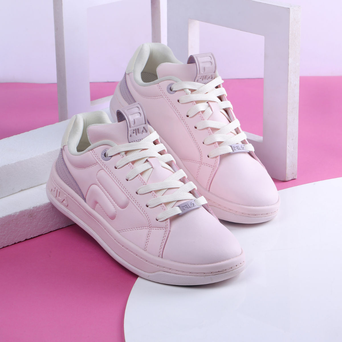 Sneaker Trend Pink Fila Shoes Outfit Shoes Outfit Fila Sneaker