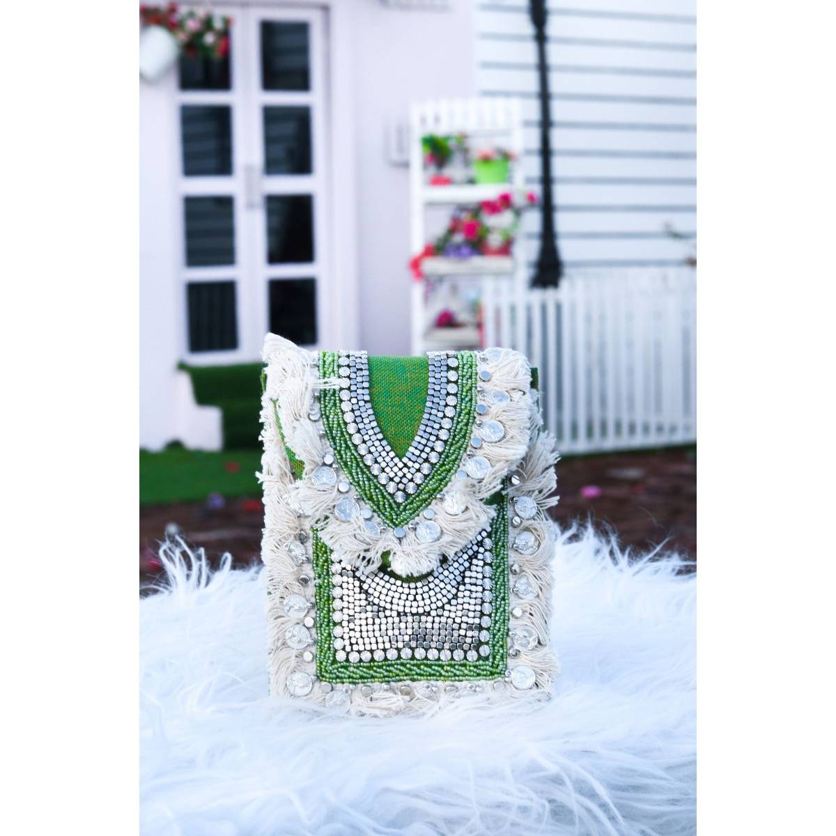 NR BY NIDHI RATHI Women Green & White Embroidered Purse Clutch