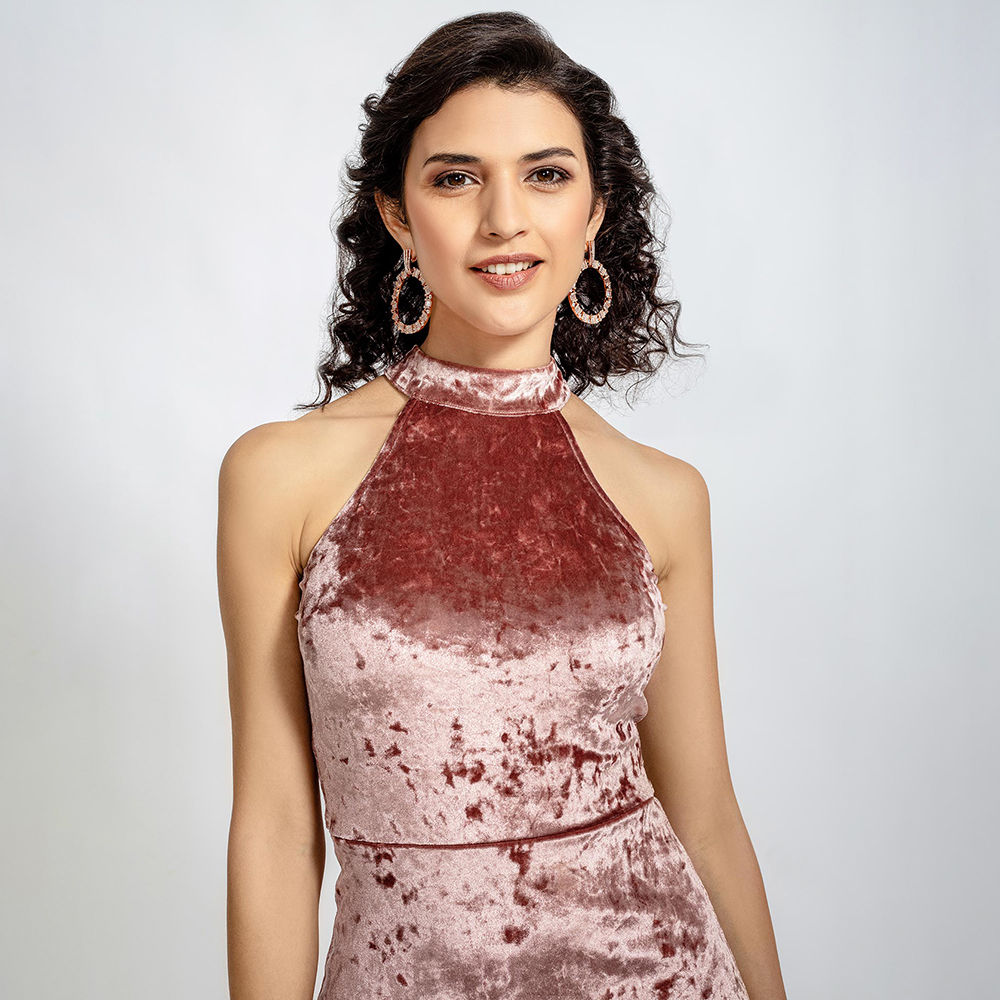 nykaa velvet suit