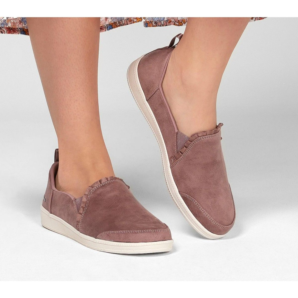 Skechers madison ave on sale suede