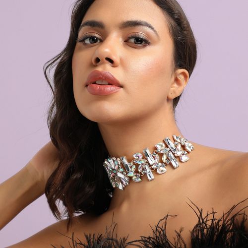 SOHI Women Silver Chunky Crystal Choker Necklace