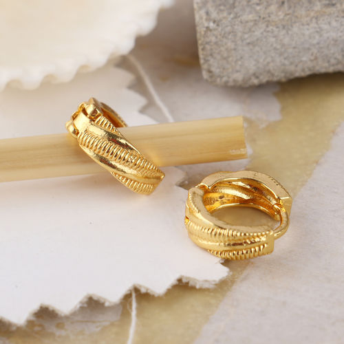 Anika's Creations Gold Plated Stud Earring