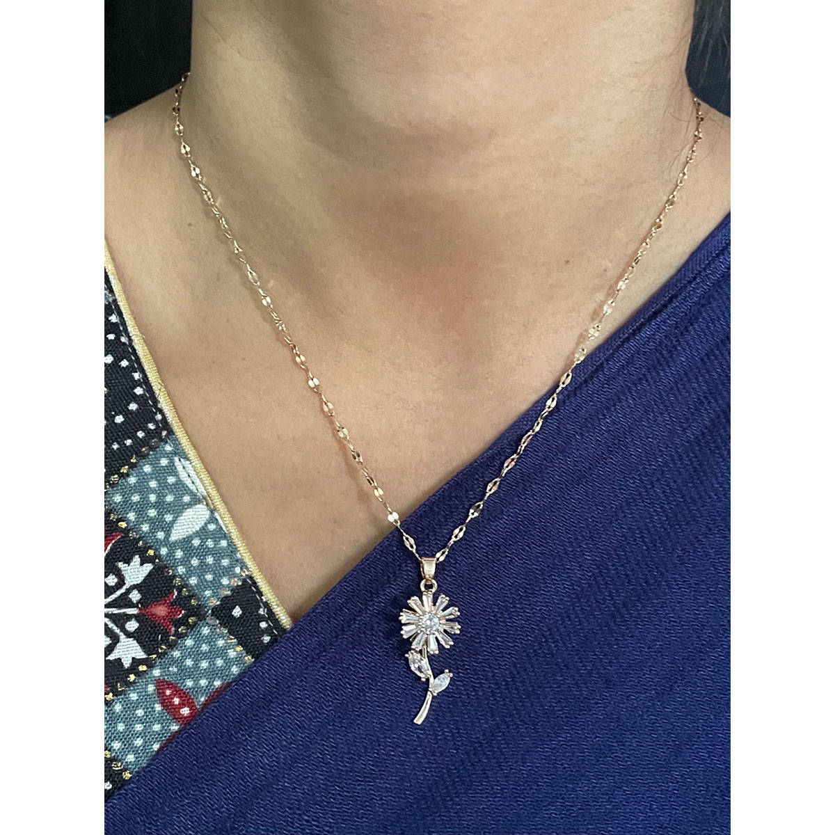 Digital Dress Room (Wear It 2 Ways) Rose Gold Flower Pendant Necklace Design