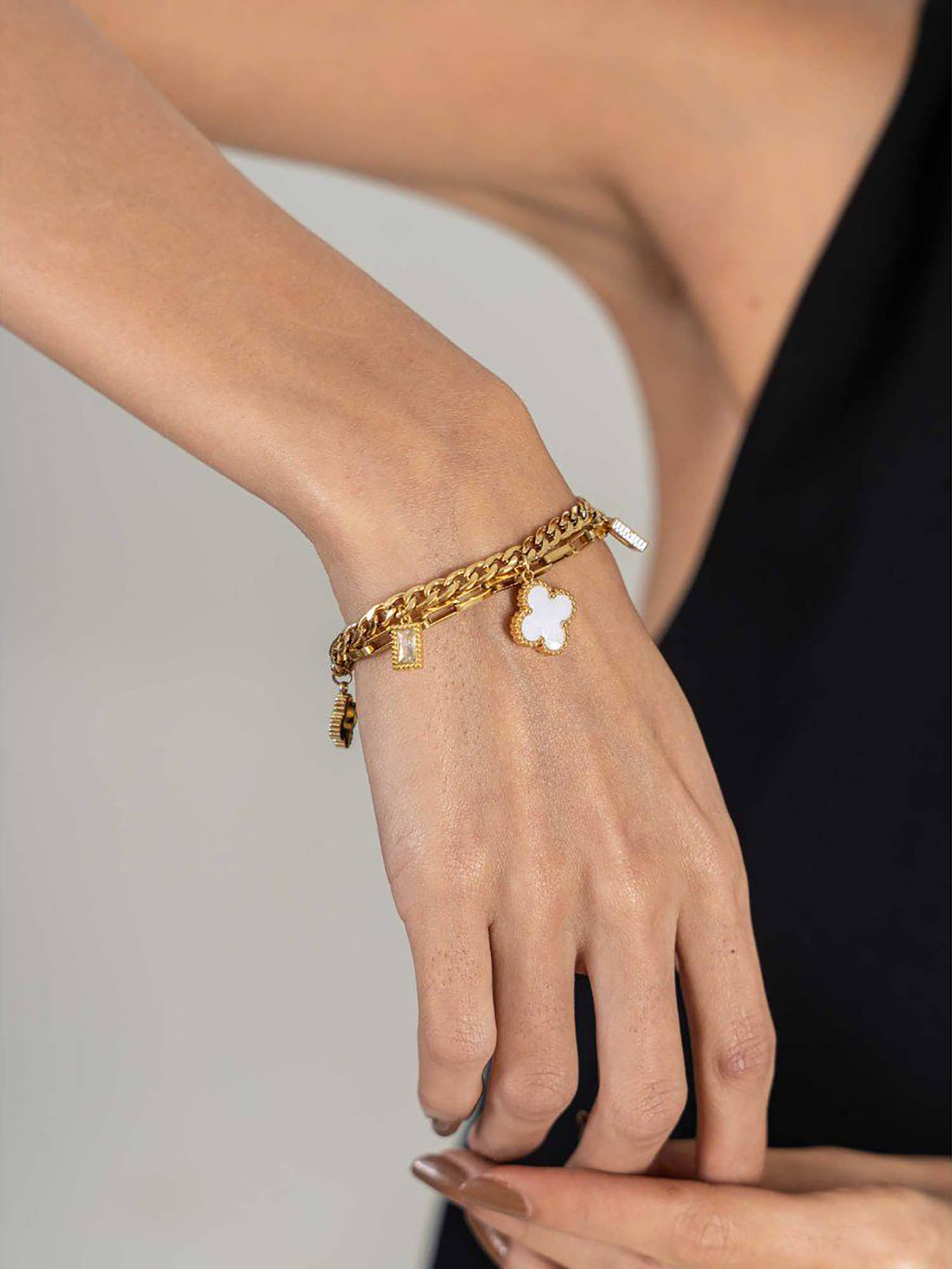 ZAISHA 18K Gold Plated White Clover Crystal Dainty Bracelet