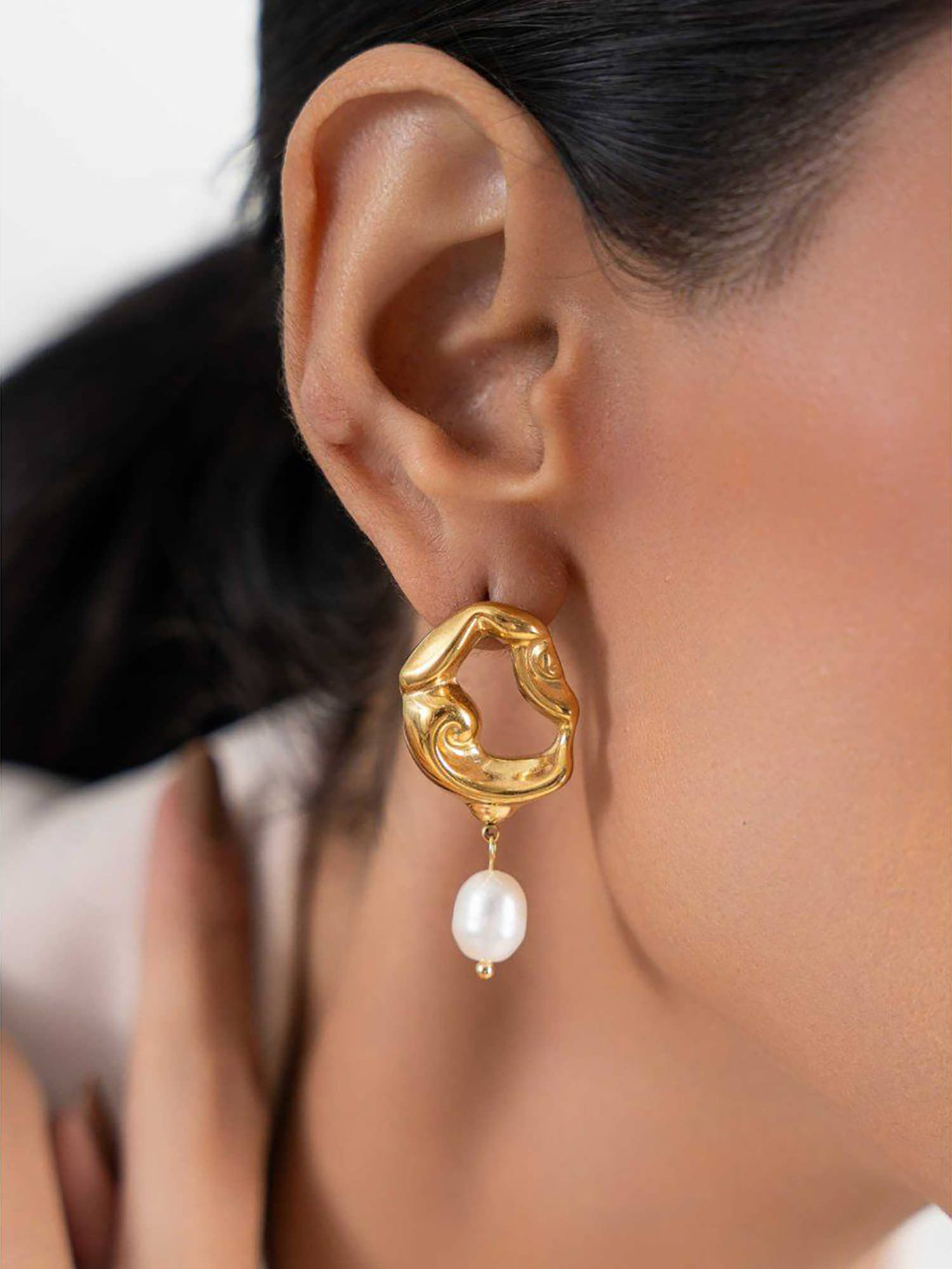 ZAISHA 18K Gold Plated Pearl Baroque Drop Earrings