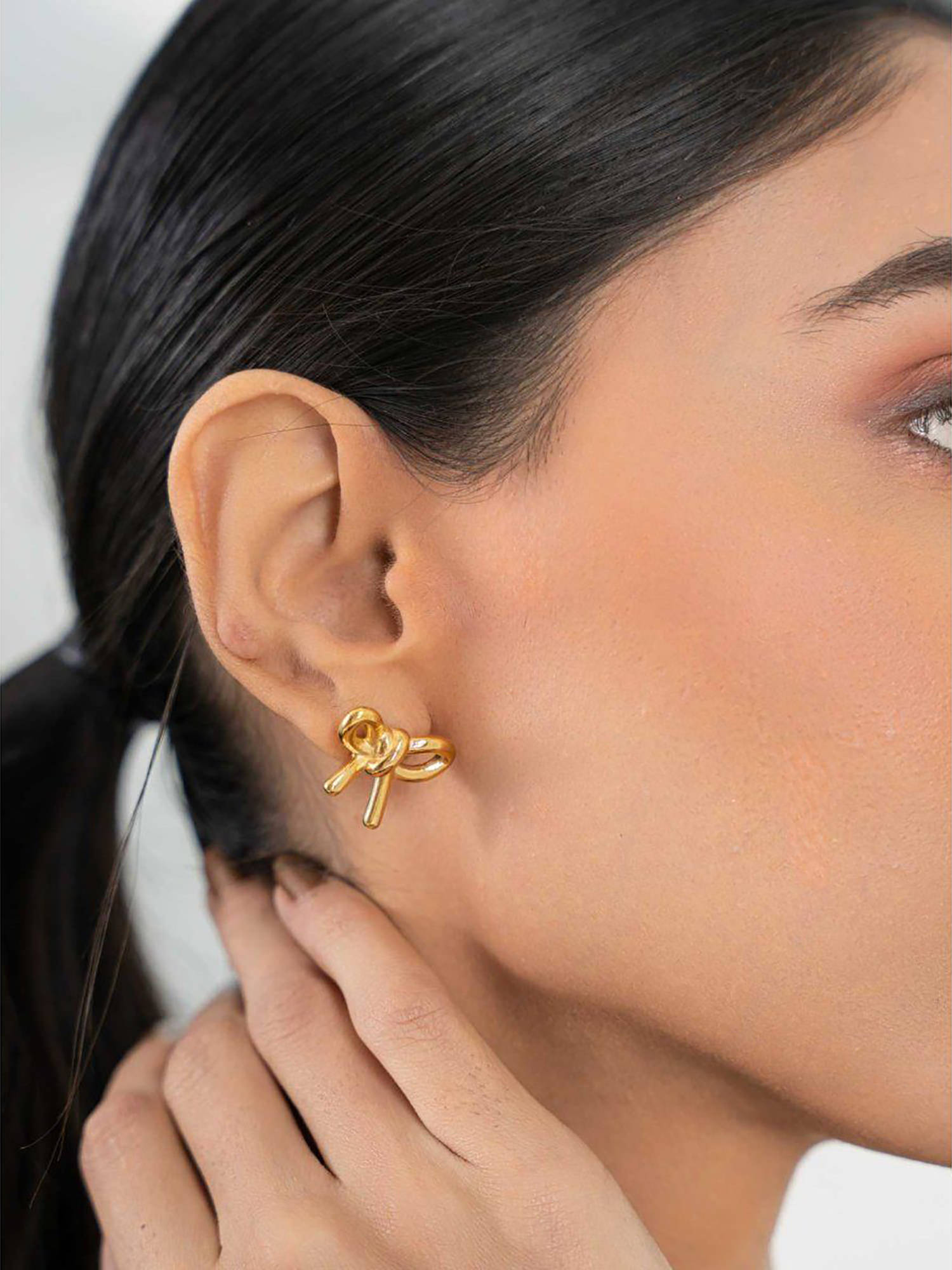 ZAISHA 18K Gold Plated Cutie Bow Earrings