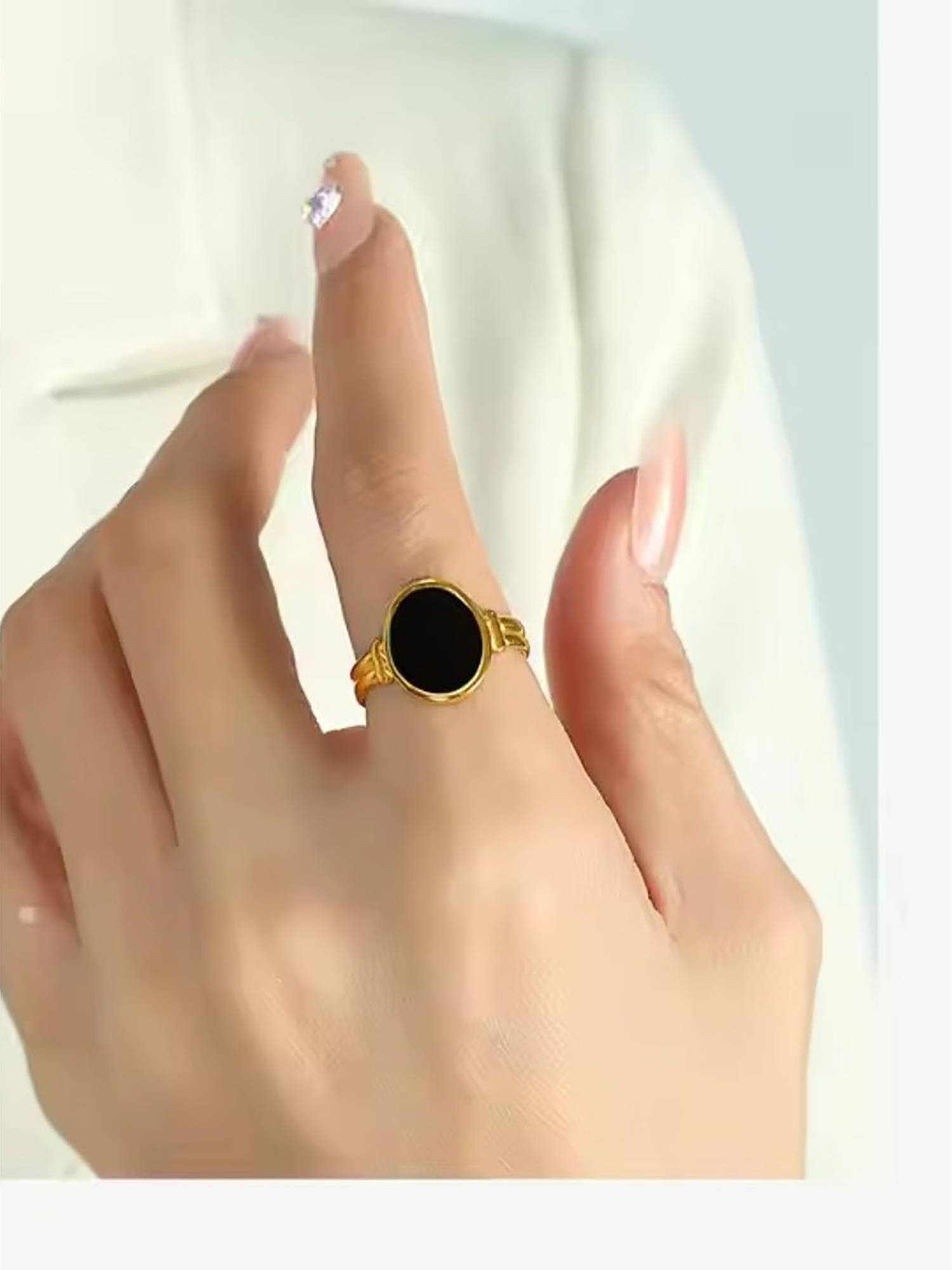 ZAISHA Black Oval Onyx 18K Gold Plated Ring