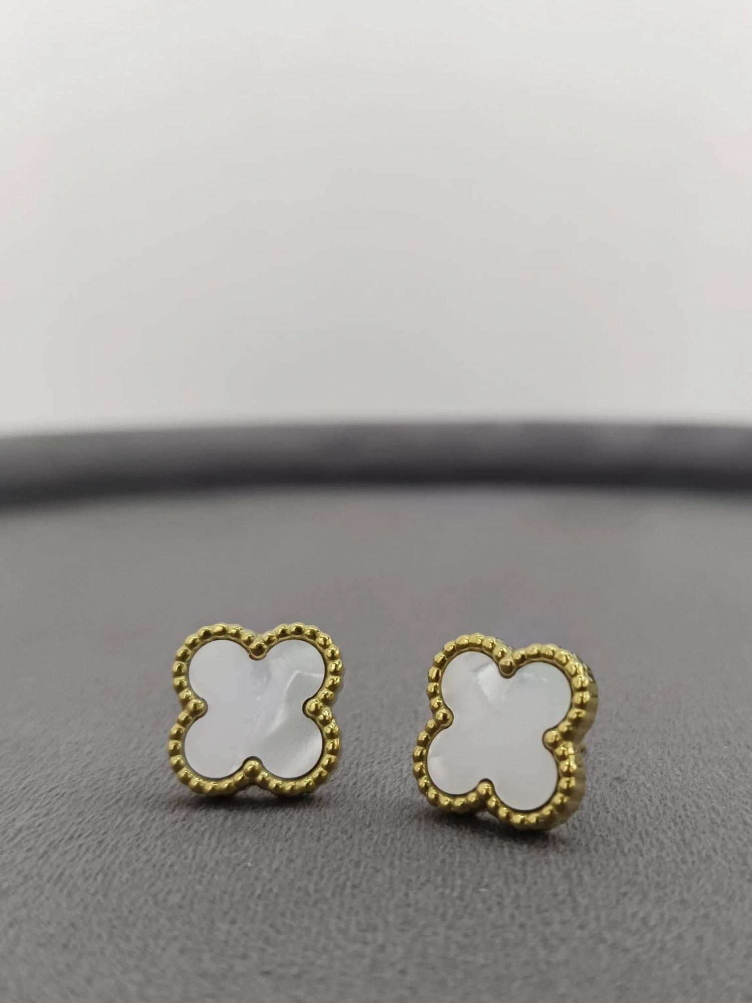 ZAISHA White Clover Stud Earrings - 18K Gold Plated