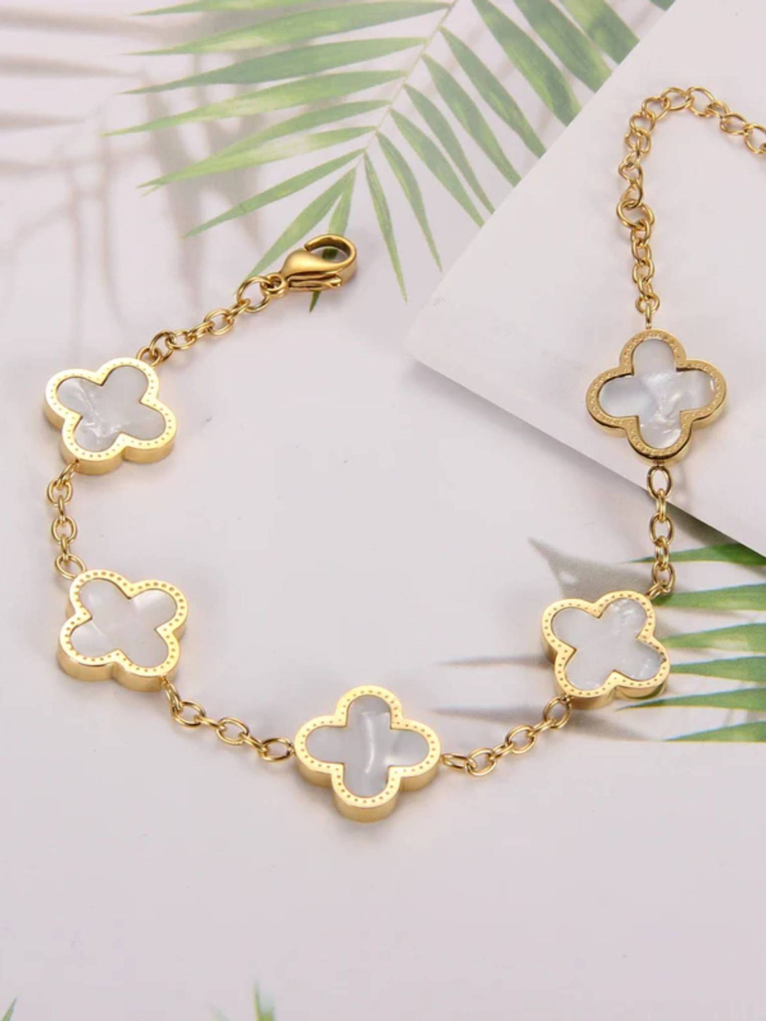 ZAISHA White Clover Bracelet - 18K Gold Plated