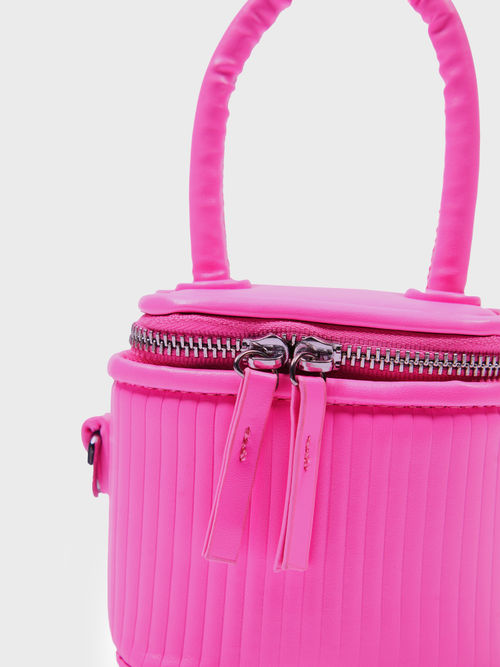 MIXT by Nykaa Fashion Pink Woven Textured Handbag (Pink) At Nykaa, Best Beauty Products Online