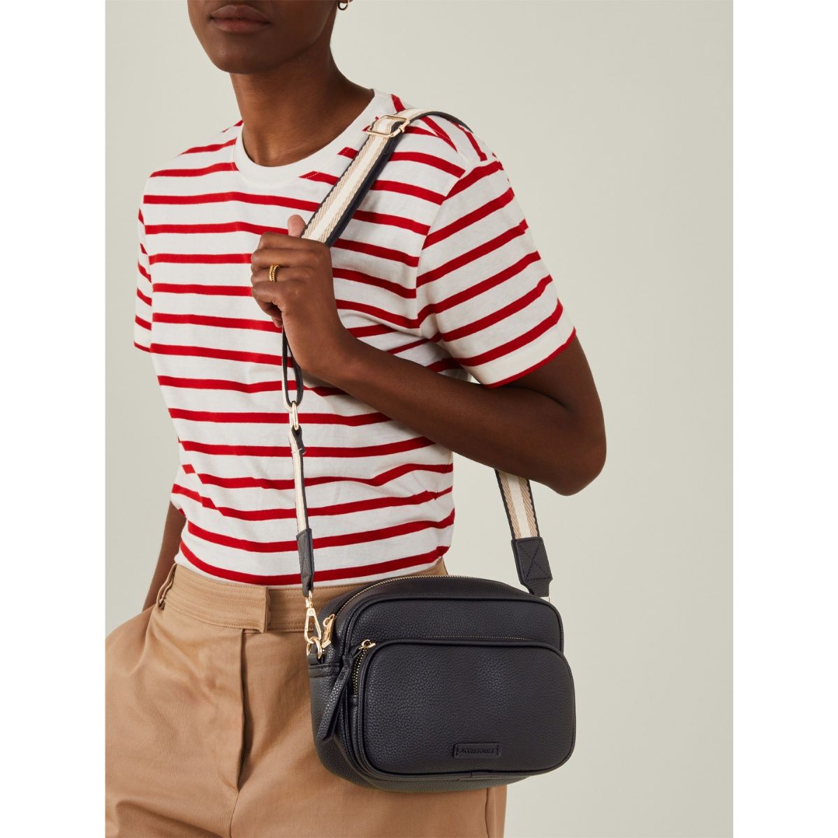 Buy Accessorize London Women'S Black Dina Double Zip Camera Sling