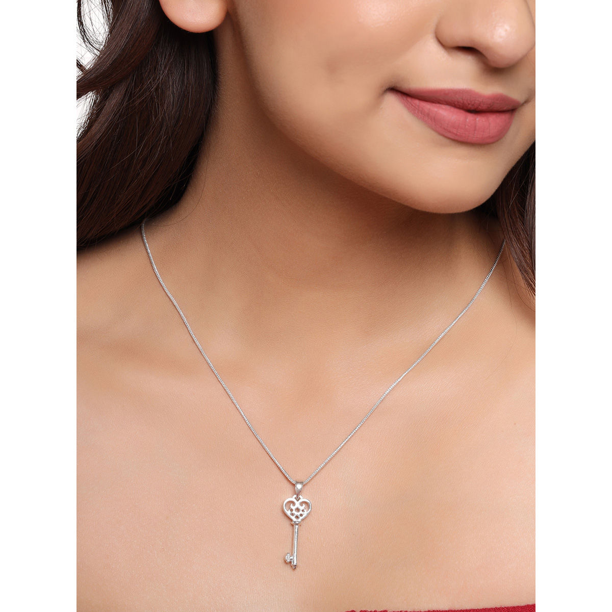 Chandi ki deals chain with locket