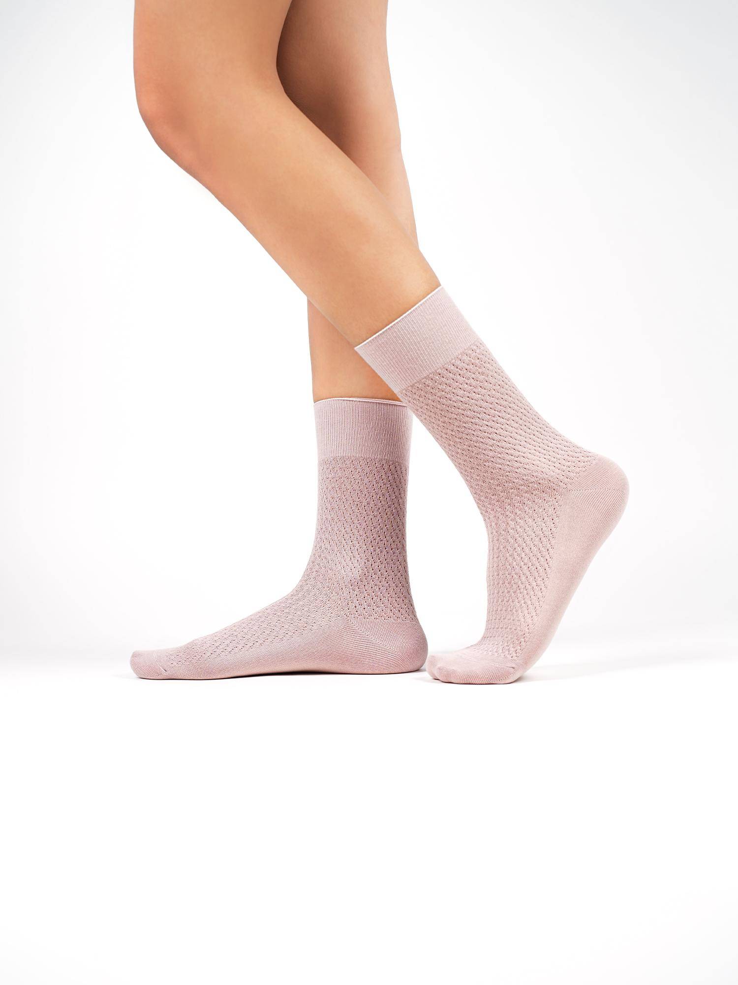 Theater Women Knotty Pink Cotton Spandex Knit Socks