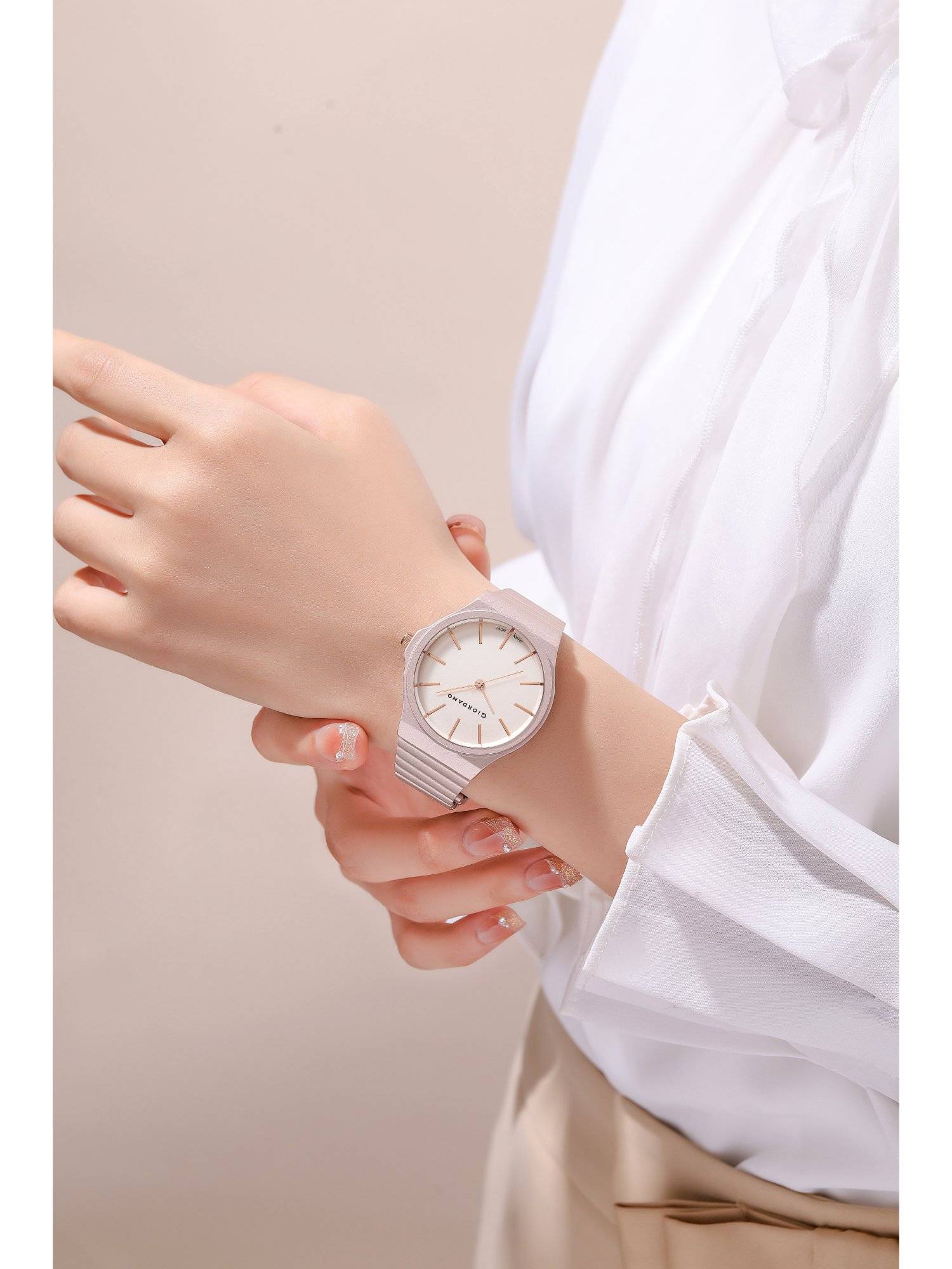 Giordano Women Peach Round Dial Analog Stylish Watch