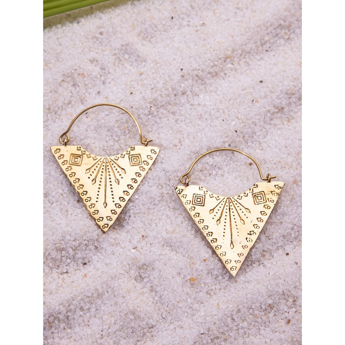 Update 76+ brass triangle earrings latest