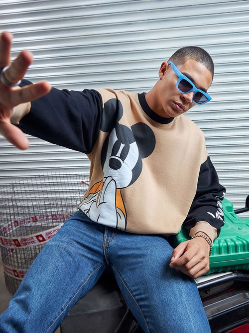 Bewakoof Heavy Duty Disney Men's Black Brown Mickey Punch Graphic  Printed Oversized Sweatshirt