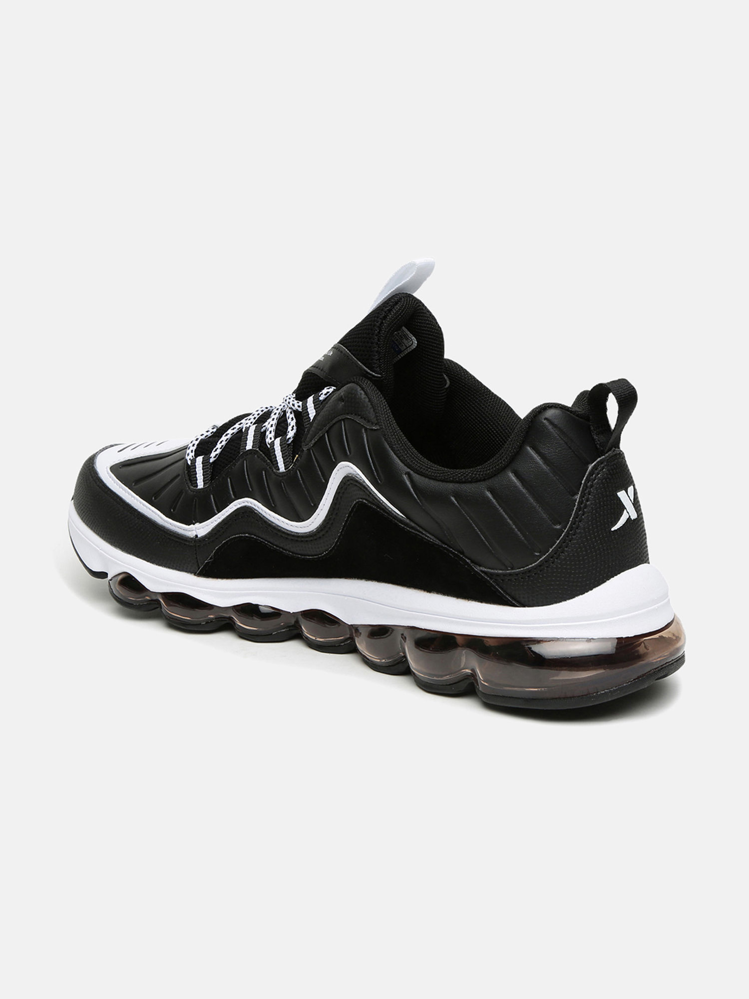 xtep black solid running shoes