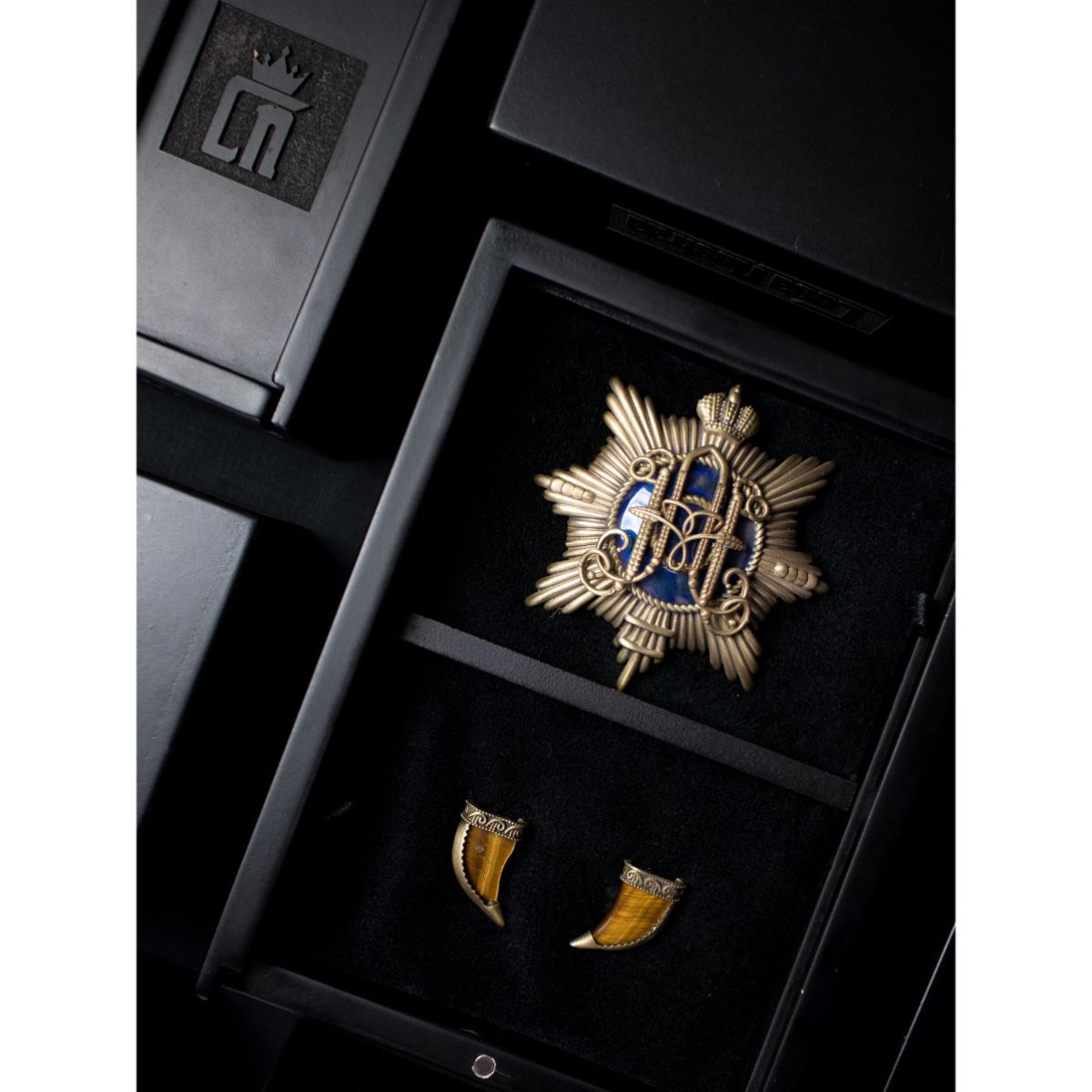 Cosa Nostraa Star Emblem Gift Set