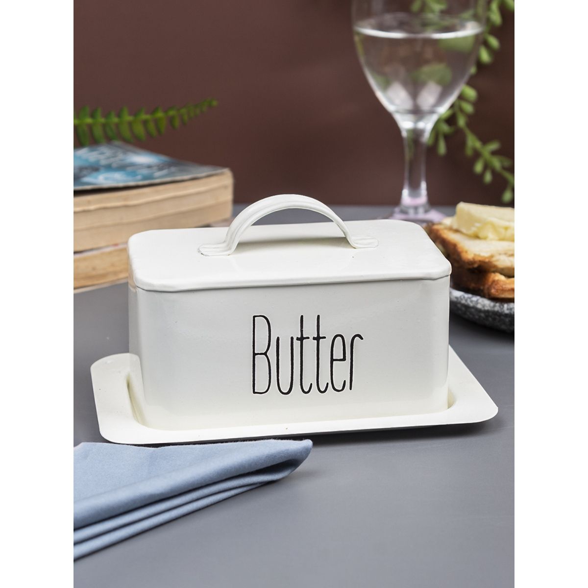 Buy Voncasa Butter Dish with Lid Quirky Online