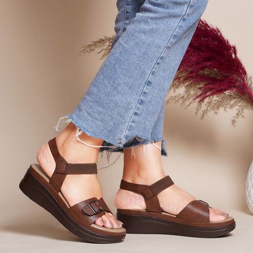 SHUZ TOUCH Women Heeled Sandal Brown (EURO 38)