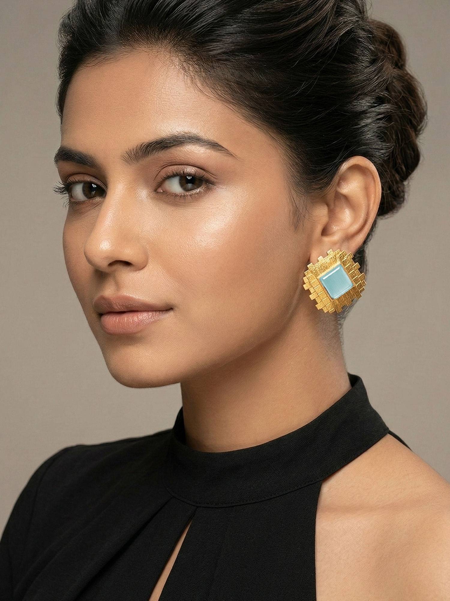 Niscka Elegant Sky Blue Gold-Plated Stud Earrings