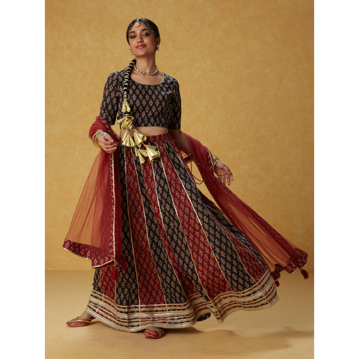 Ghoomar 2025 lehenga online