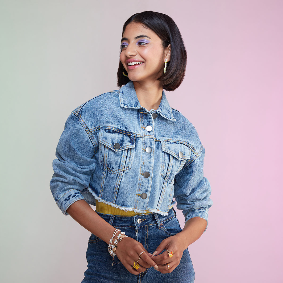 Cropped Trucker Jacket in Icy Indigo | 7 For All Mankind