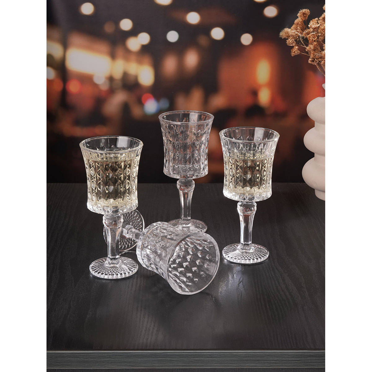 Trovea's Twilight cut Wine Glasses (Pack Of 4)