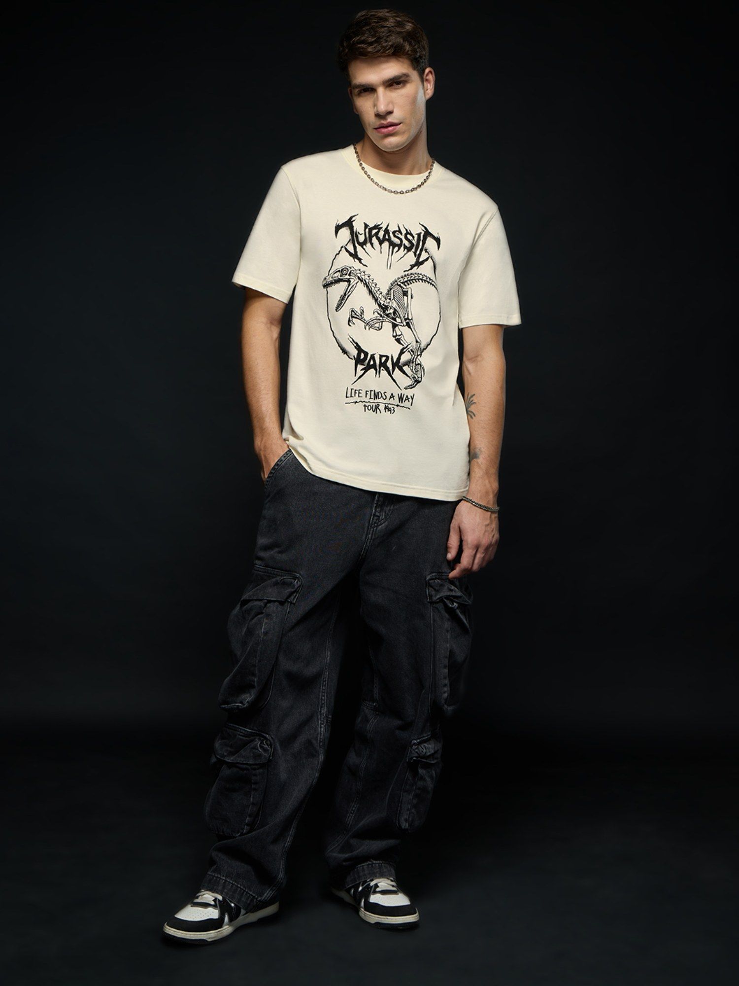 邦楽 JURASSIC white beast JIRS-001 Buy The Souled Store Official Jurassic Park: Rockstar Raptor Men