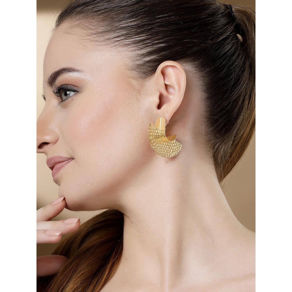 Karatcart Gold Plated Hammered Half Drop Earrings
