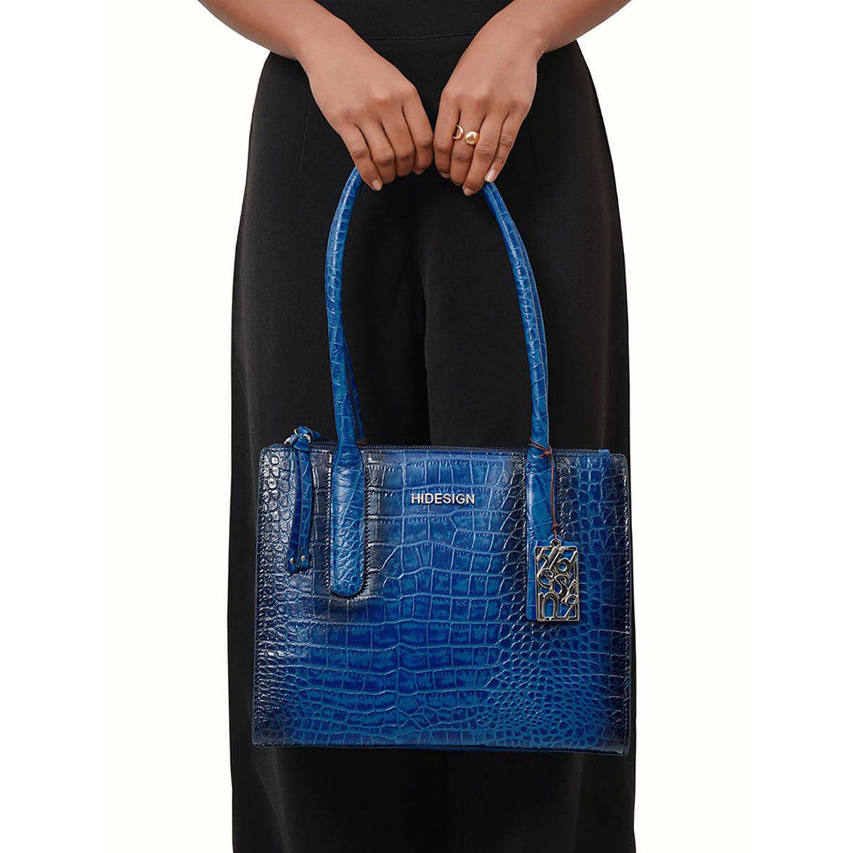 Hidesign Women Casual Blue Shoulder Bag (M)