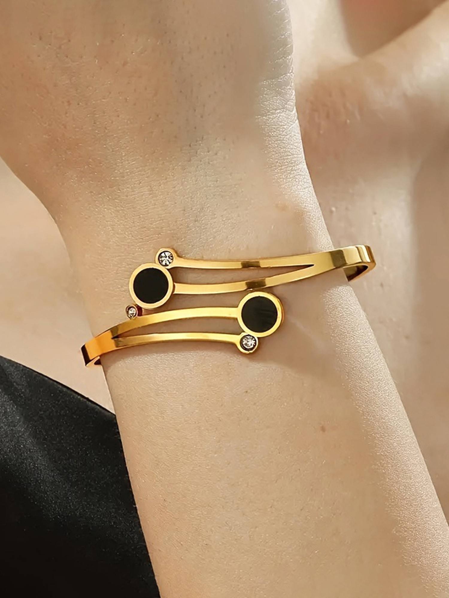 Designs & You Gold Plated Stainless Steel Anti Tarnish Geometric Bracelet