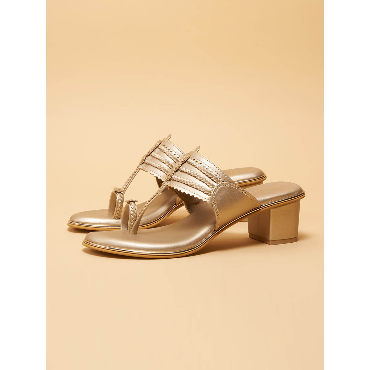 layla Buy Eridani Layla Gold Kolhapuri Heel Sandals Online