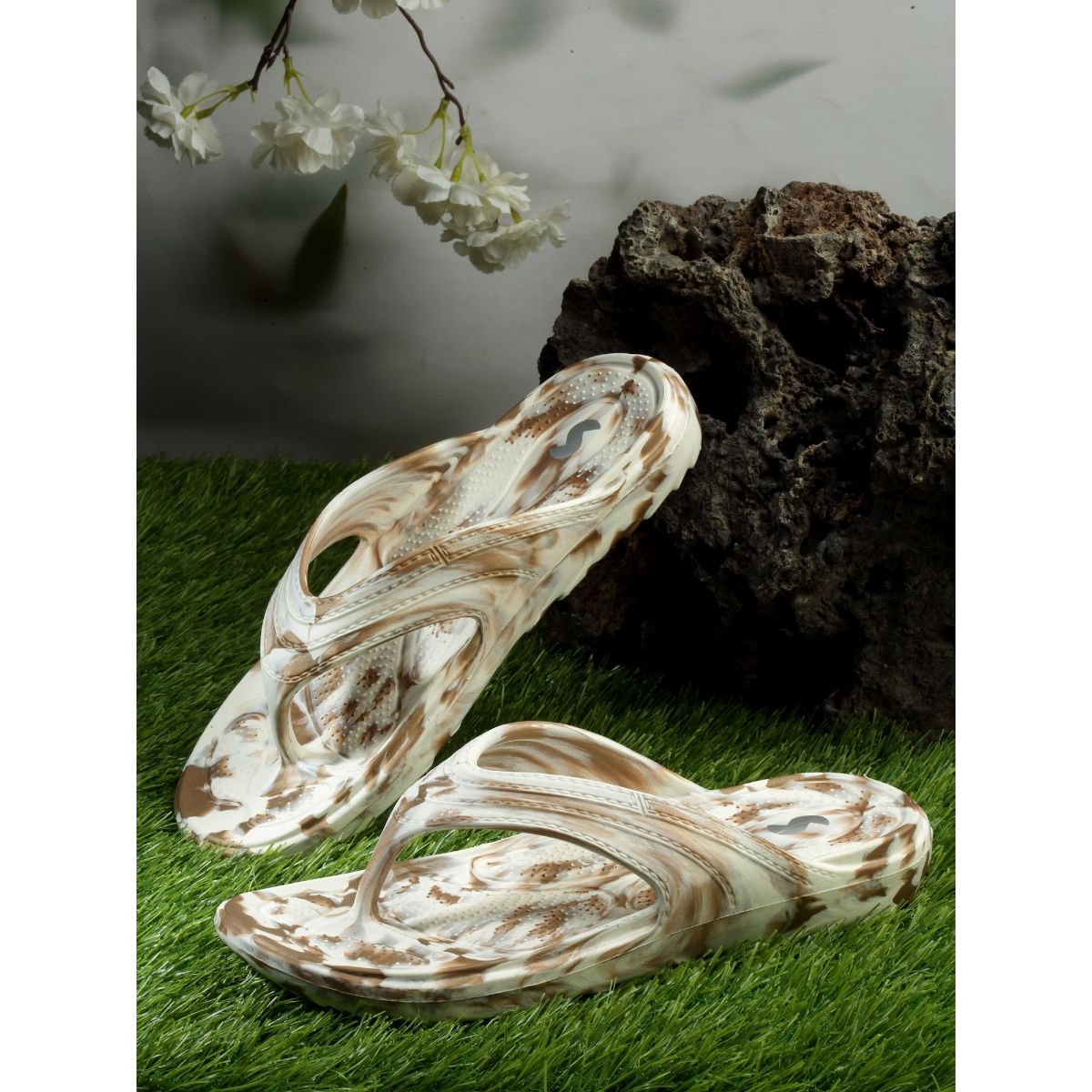 SOLETHREADS Marble Copper Printed Women Flip Flop: Buy SOLETHREADS ...