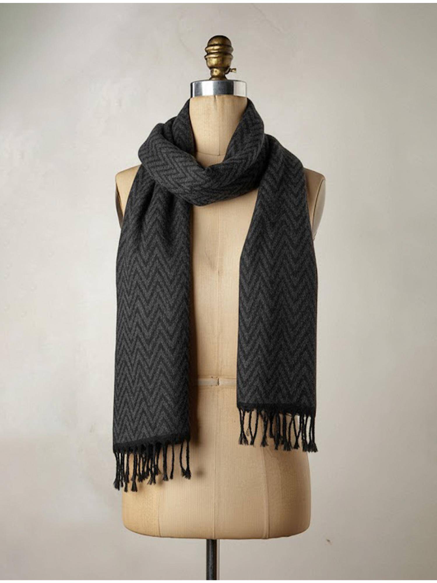 trueBrowns Grey Geometry Woollen Stole