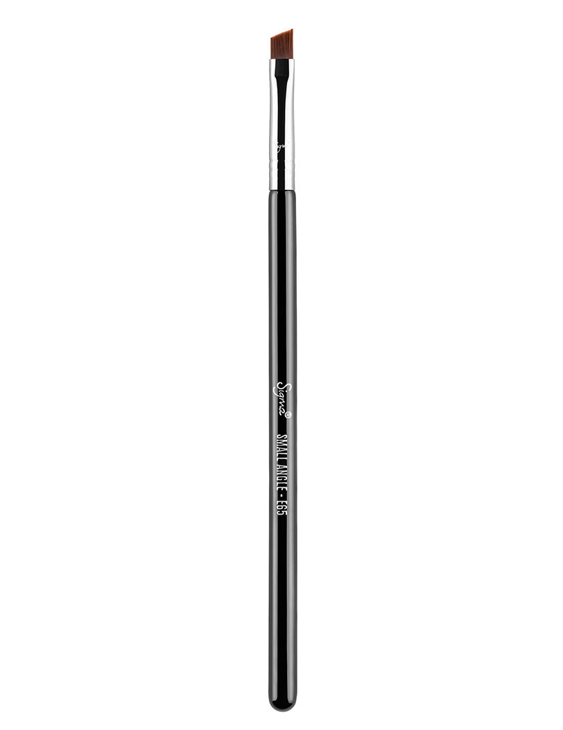 Sigma Beauty Small Angle Brush - E65