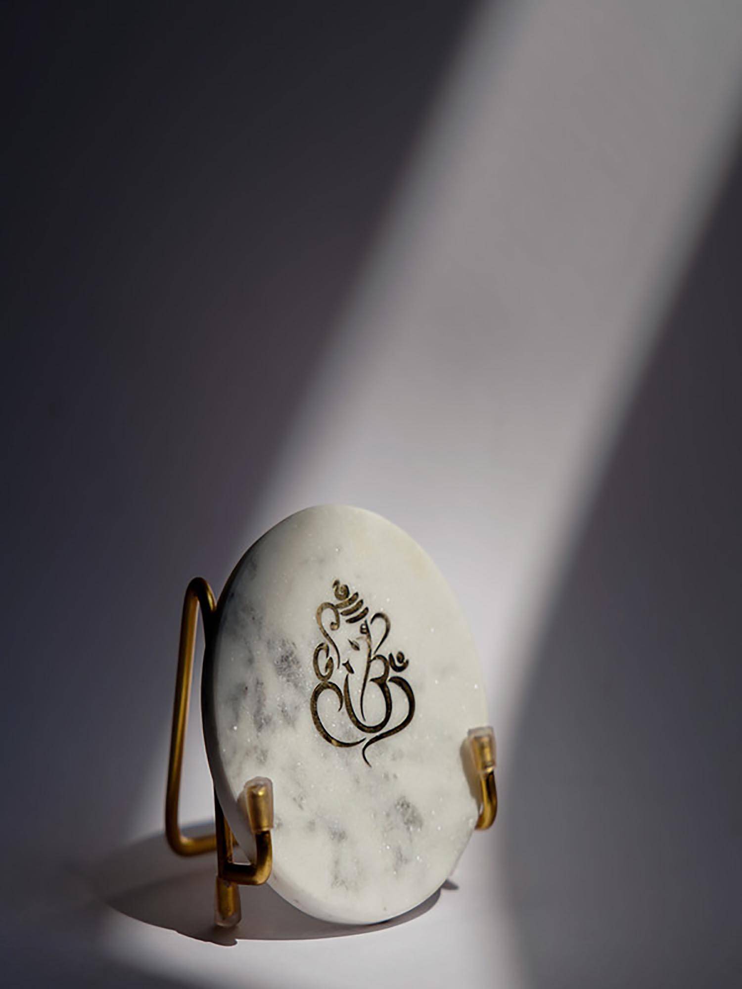 Homearte Ganesha Showpiece White Marble with Metal Stand