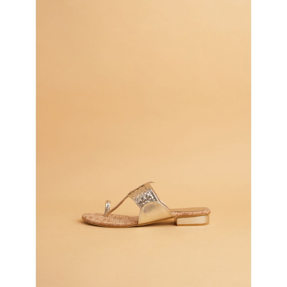 Buy Eridani Vaid Gold Textured Kolhapuri Flats Online