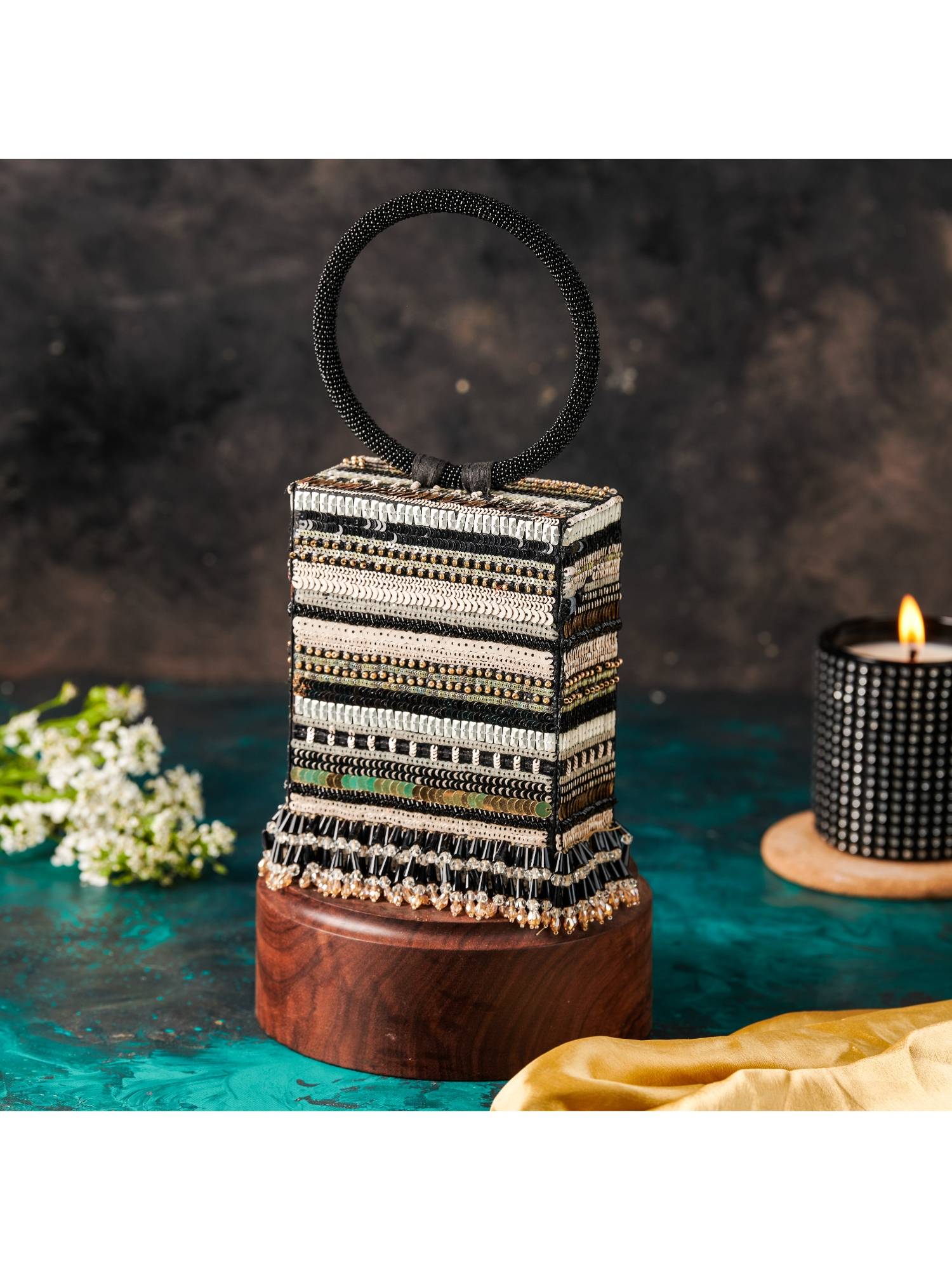 The Purple Sack Ring Black Shone Clutch with Detachable Chain