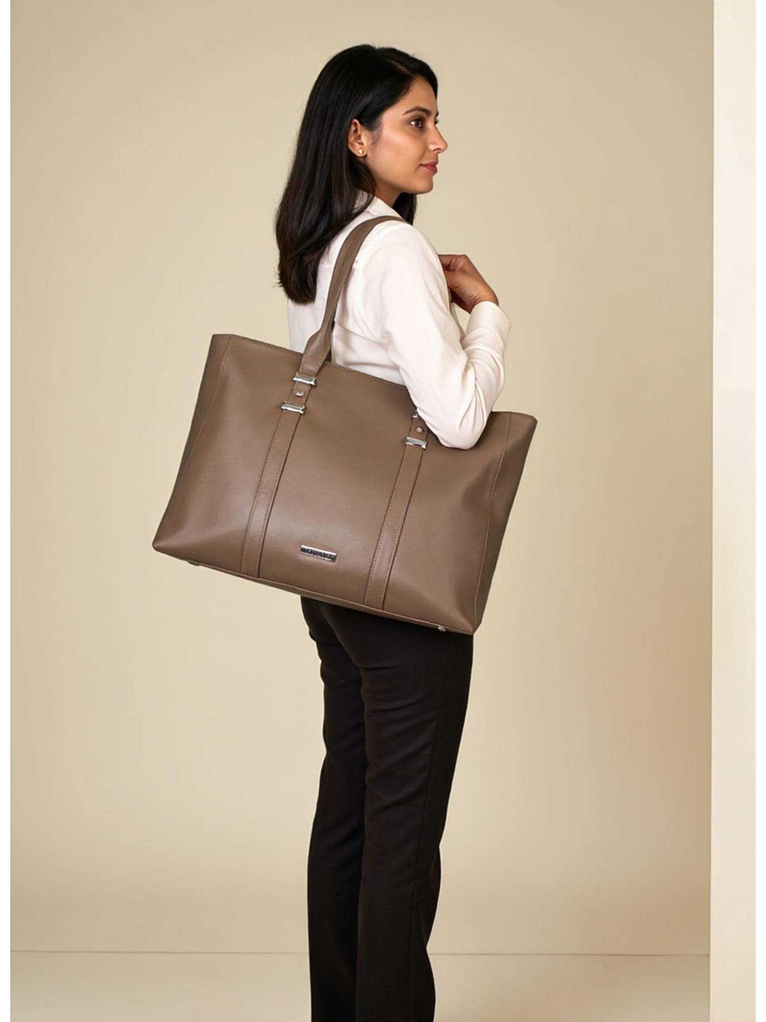 Toteteca Brown Shoulder Bag