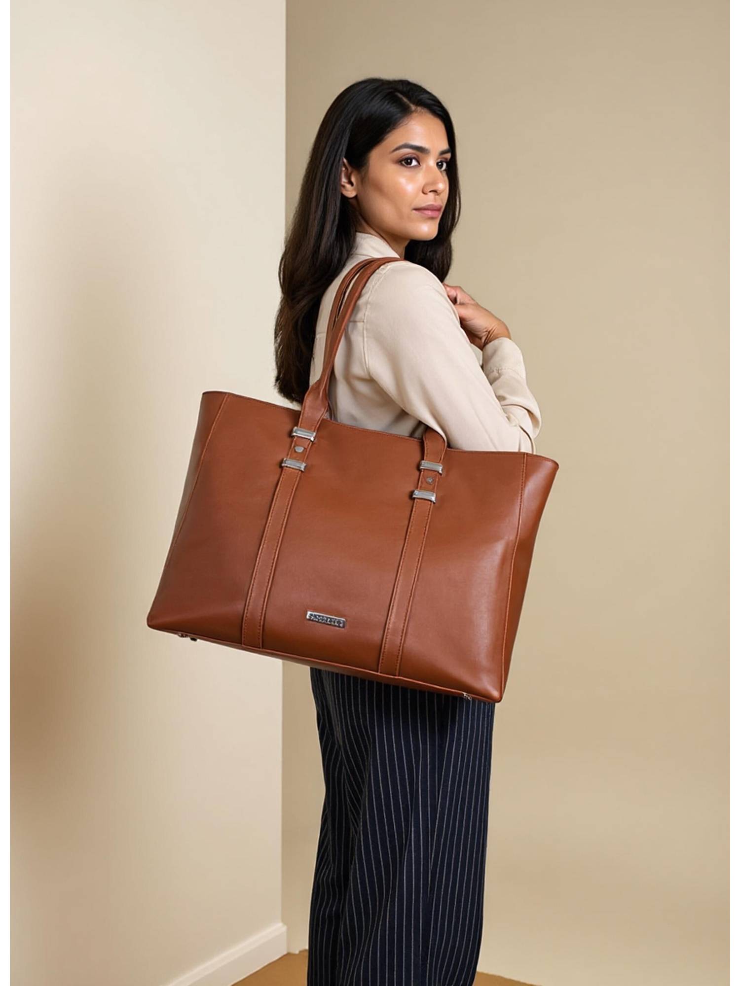 Toteteca Tan Shoulder Bag
