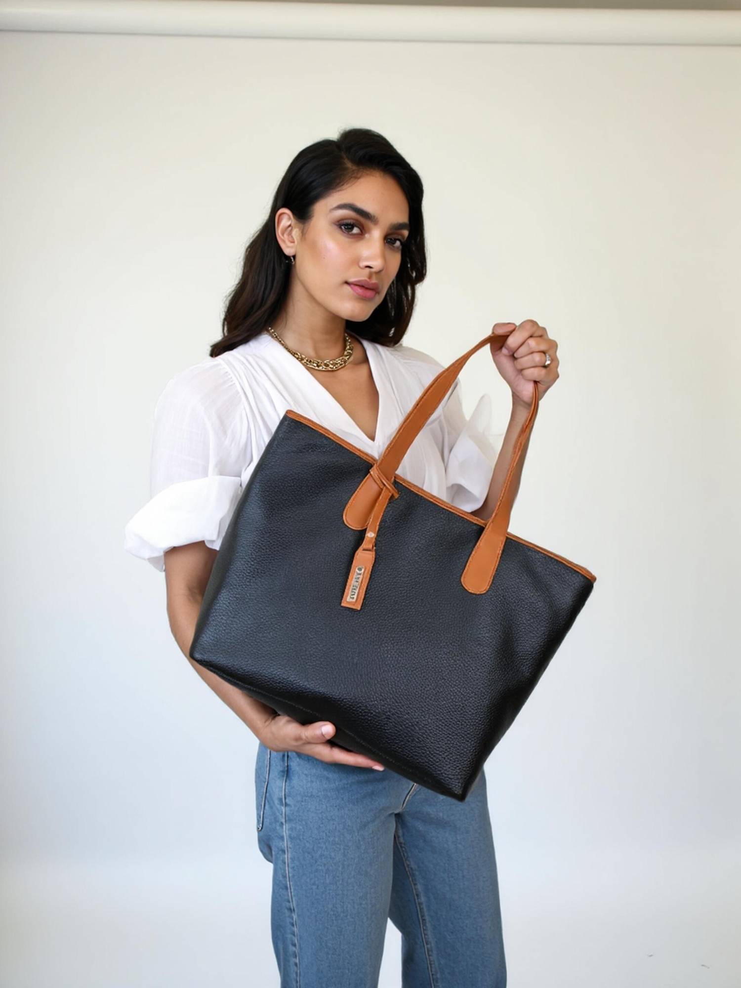 Toteteca Luxe Shoulder Bag