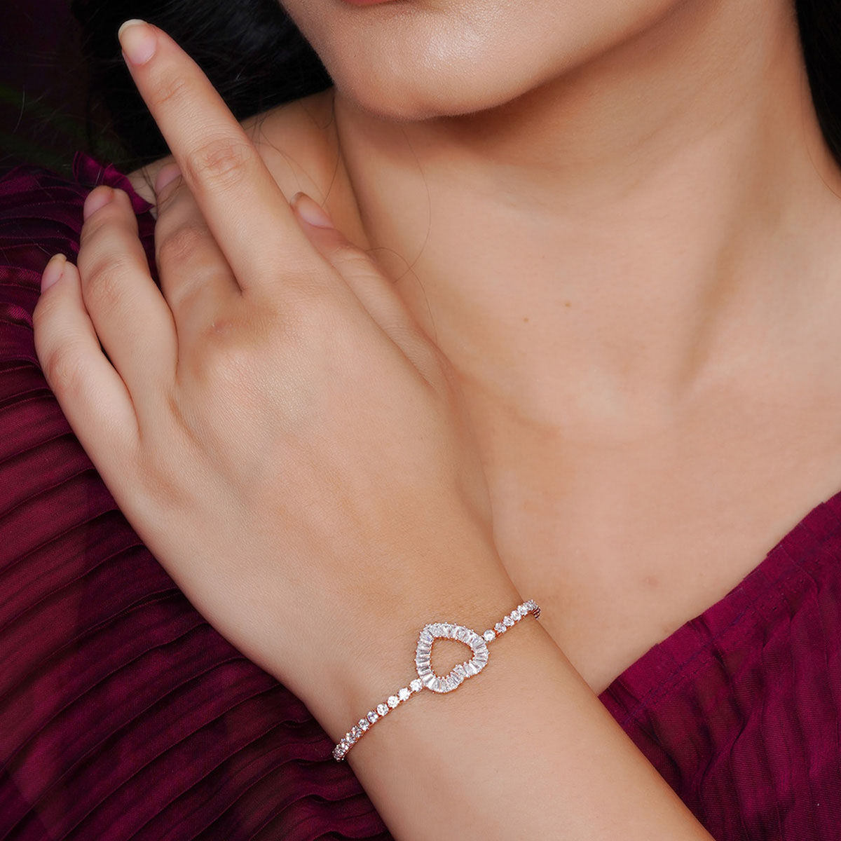 Heart Shaped Diamond Bracelet Manufacturer Supplier from Surat India