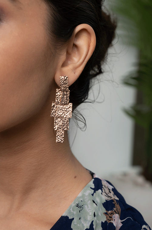 Rose gold cheap earrings caratlane