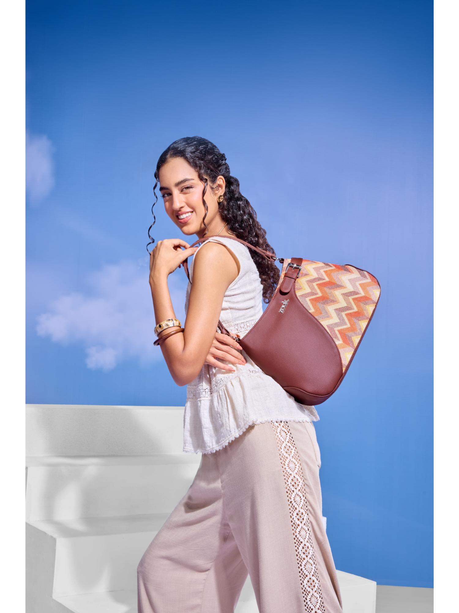 oira バック Buy Zouk Women Orange Tidal Wave Ira Handbag Online