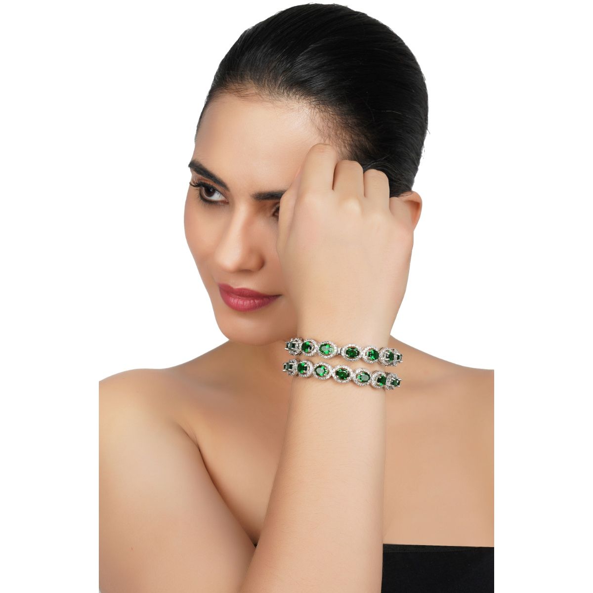 GB05 Green OnyxJade Gemstone Bracelet set with a Single Rudraksha AMRITA  STORE Amma Store