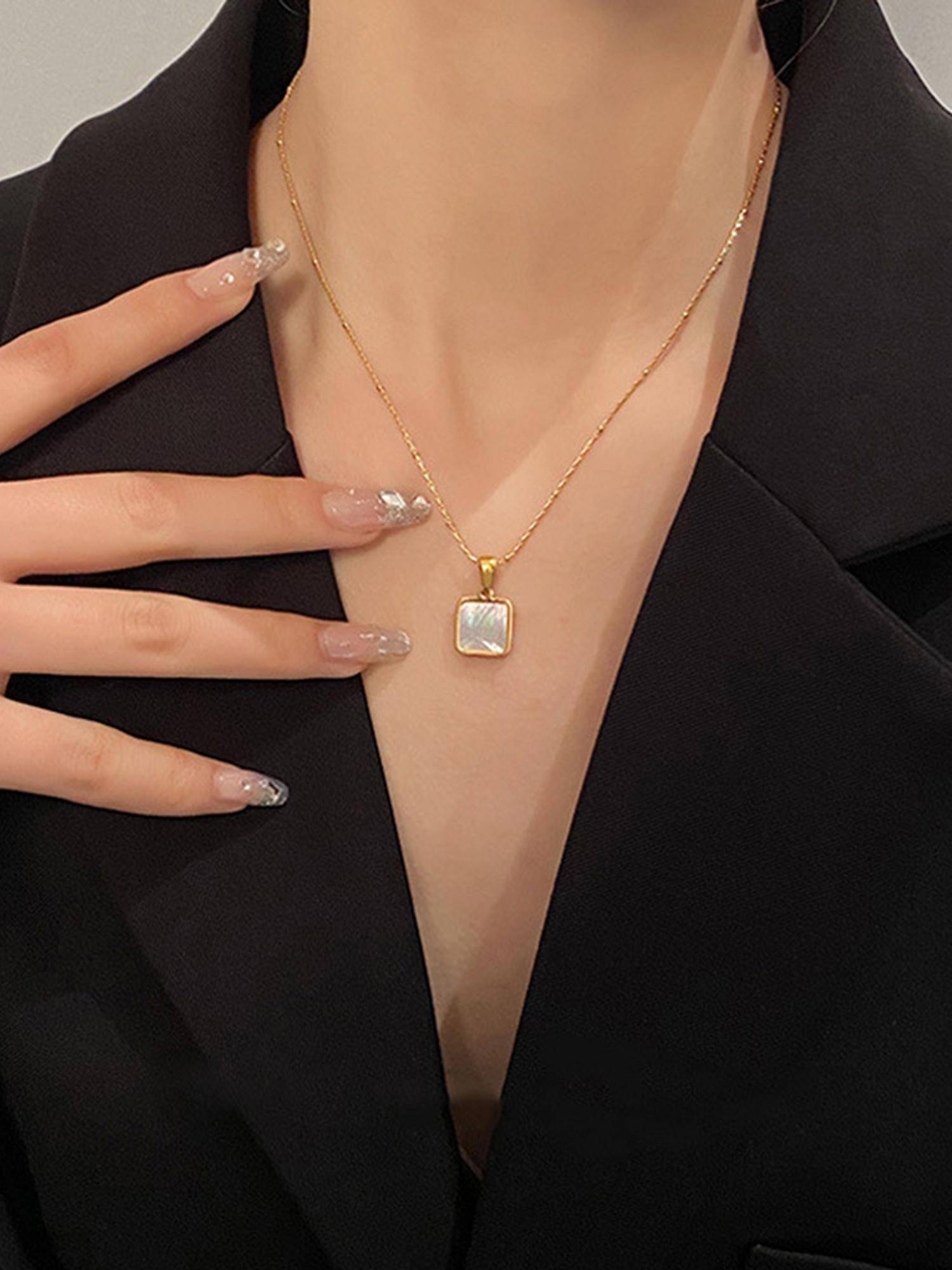 Peora Mother of Pearl Studded Gold Plated Pendant Chain Necklace