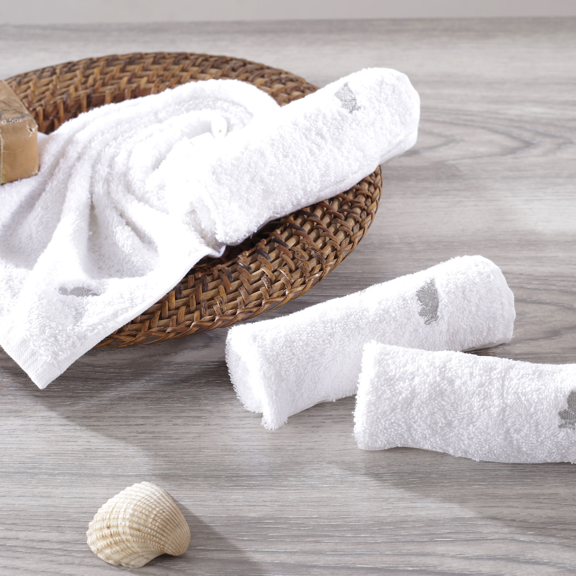 Maspar Colorart 550gsm Cotton Embedded Stripe Solid White 4pc Face Towel Set