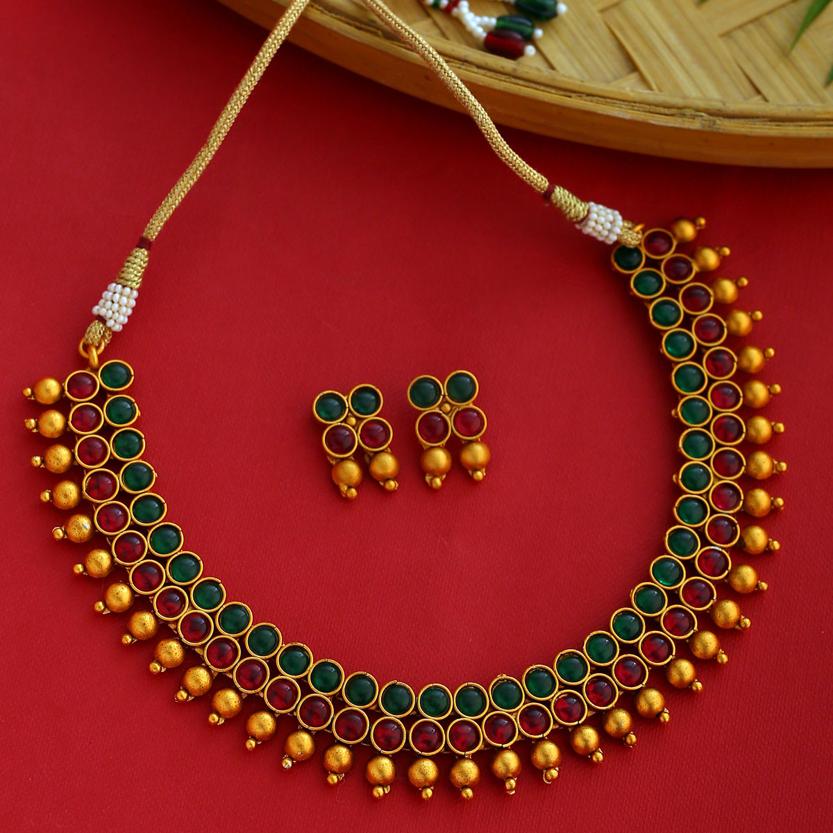 Buy Karatcart Kundan Red Necklace Set with Earrings and Maangtikka Online