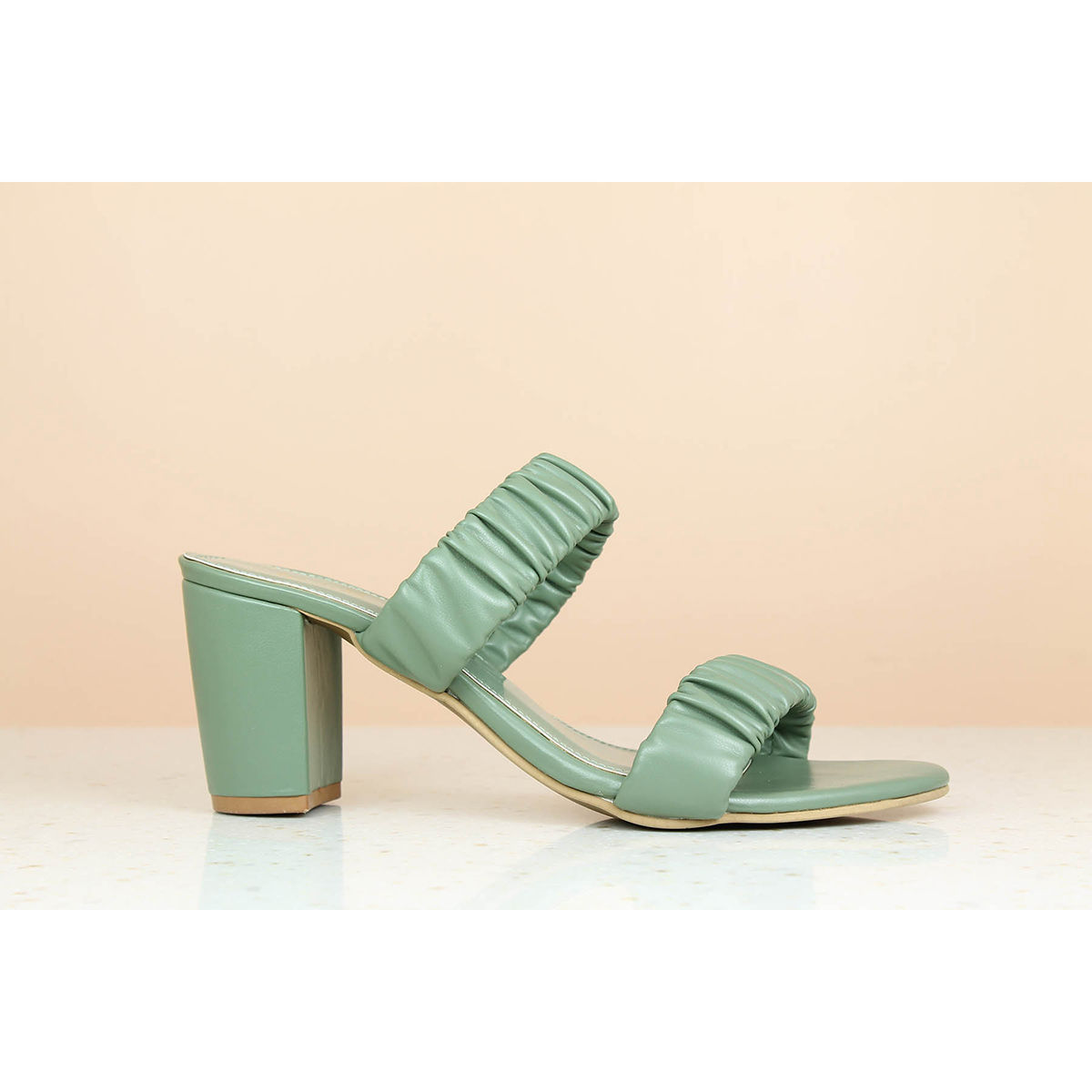 Inc.5 Solid/Plain Green Heels (UK 7) Buy Inc.5 Solid/Plain Green Heels